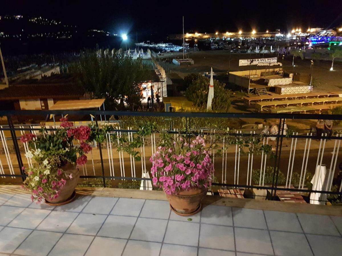 Terrazza Sul Mare Giardini Naxos Exterior foto